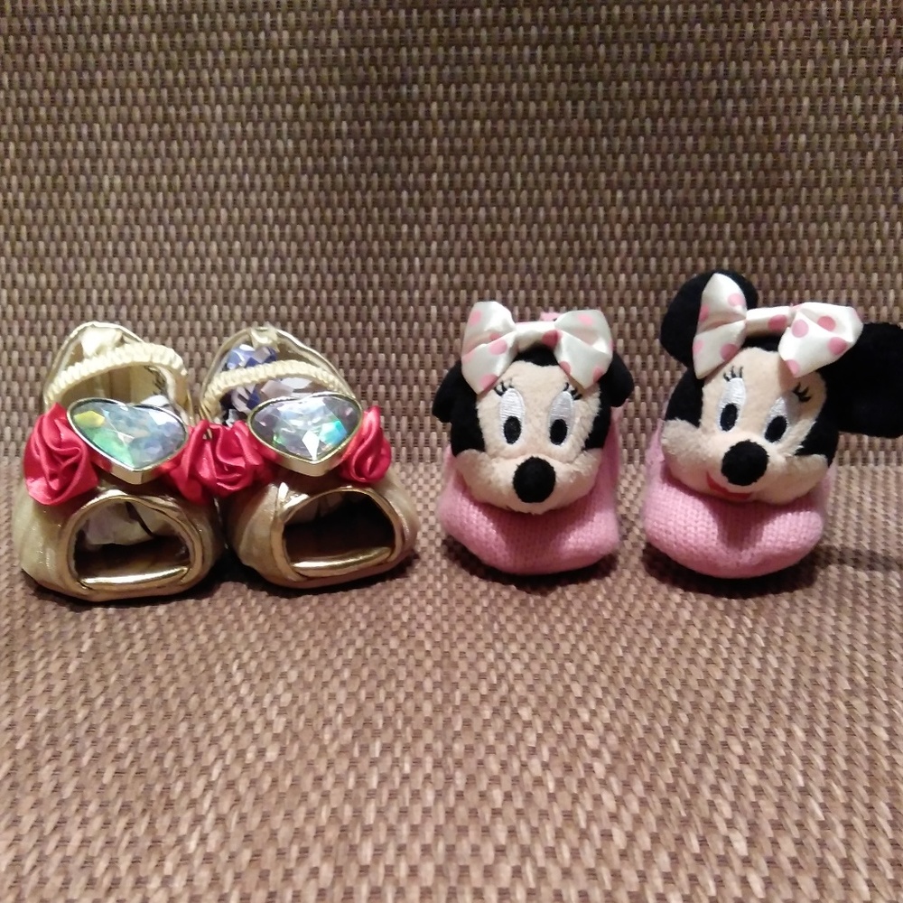 NWOT GIRL BUNDLE OF 2 DISNEY SLIP ONS & SLIPPERS